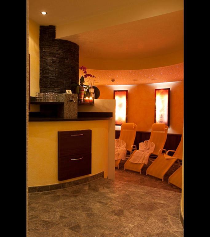 Hotel Garni Angela イシュグル エクステリア 写真