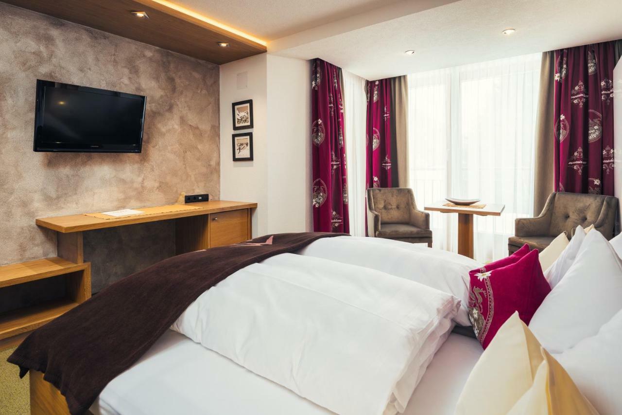 Hotel Garni Angela イシュグル エクステリア 写真