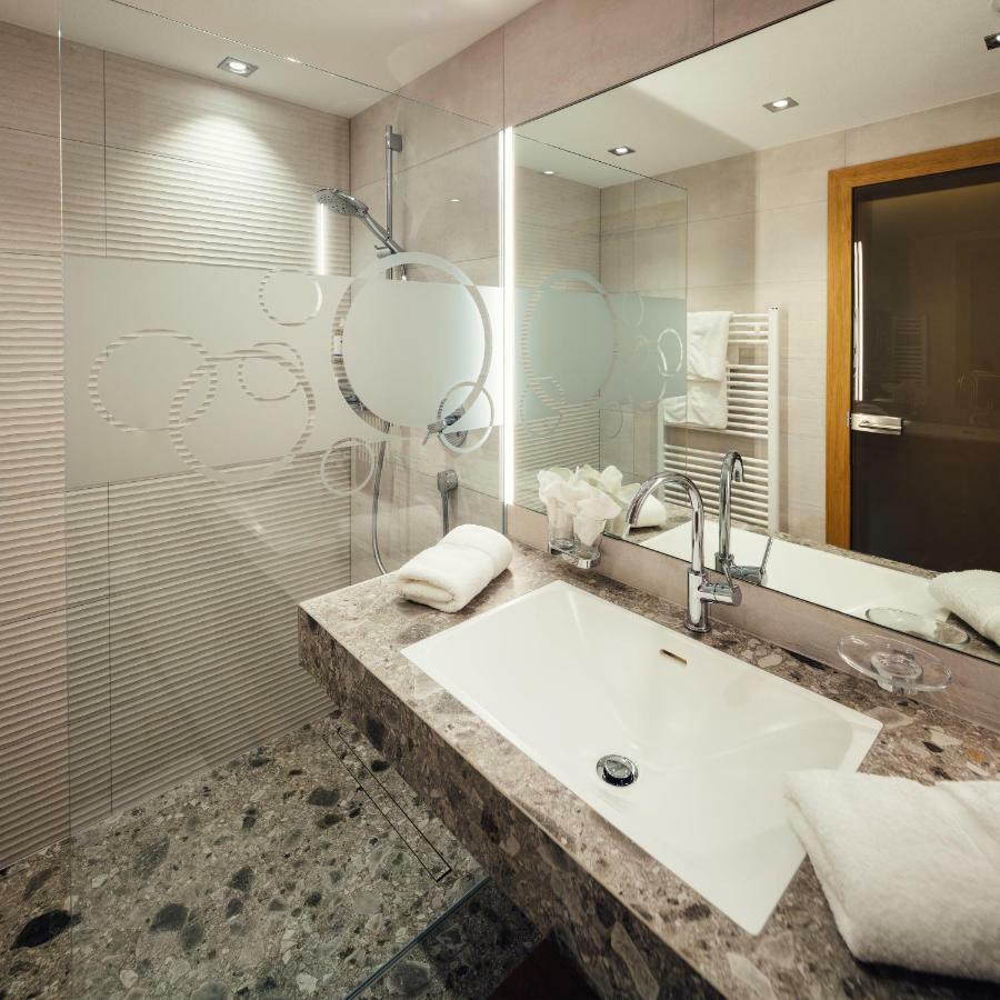 Hotel Garni Angela イシュグル エクステリア 写真